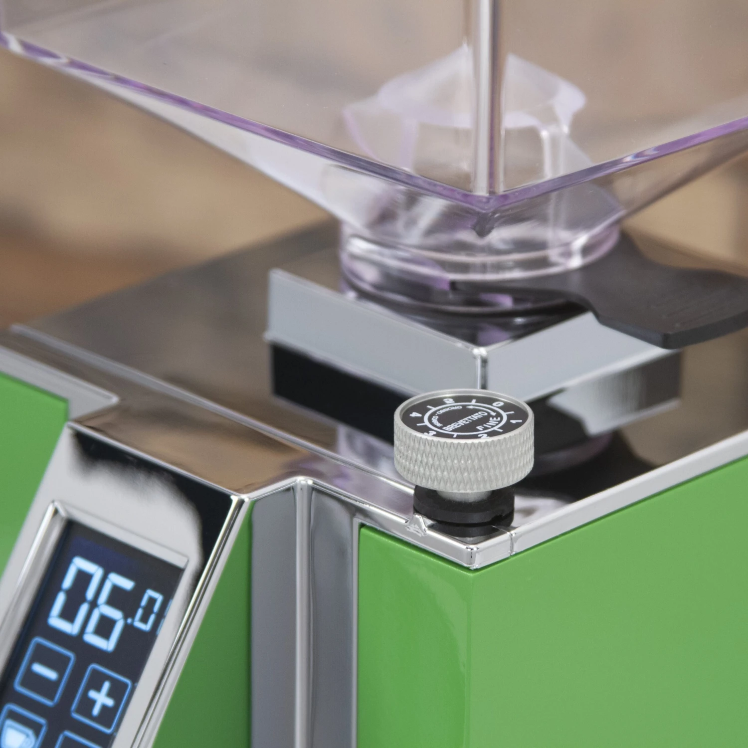 Eureka Mignon Magnifico Coffee Grinder In Lime Green 11 Eureka Mignon Magnifico Coffee Grinder In Lime Green - Image 9