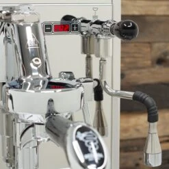 Bezzera Magica PID Espresso Machine With Flow Control 15 Bezzera Magica PID Espresso Machine With Flow Control -Coffee Series Shop IMG 8542 01f71079 99ee 4a15 a8c1 b97302577b3c